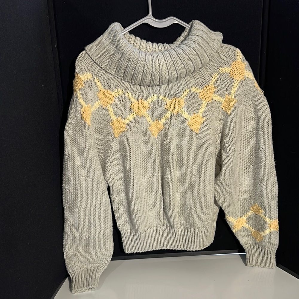 Bundle Sale 3 for $15 | LizWear Knit Sweater | Shoulder Pads | Short Torso | Med